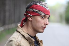 Samian in Roche papier ciseaux (2013)