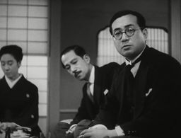 Toshiaki Konoe, Tatsuo Saitô, and Mitsuko Yoshikawa in The Brothers and Sisters of the Toda Family (1941)