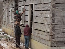 Graham Ferguson in Barnwood Builders (2013)