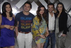 Sanjay Kapoor, Sohail Khan, Neelam Kothari, Maheep Kapoor, and Seema Khan