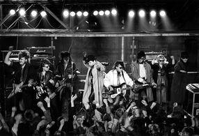 Heinäsirkka, Sakke Järvenpää, Sakari Kuosmanen, Silu Seppälä, Nicky Tesco, Mato Valtonen, Pekka Virtanen, and Leningrad 