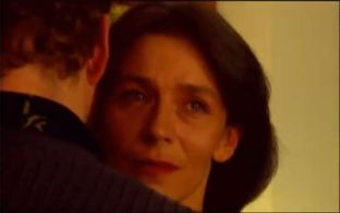 Elena Safonova and Vitali Solomin in Zimnyaya vishnya 3 (1995)