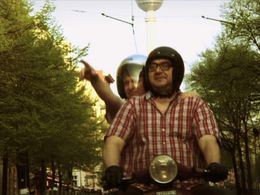 Heiko Pinkowski and Peter Trabner in Heavy Girls (2012)