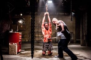 Still of Alejandro Barrios and Julio Ruiz in S.W.A.T.