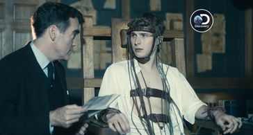 Brian D'arcy James and John Berchtold in Manhunt: Unabomber.