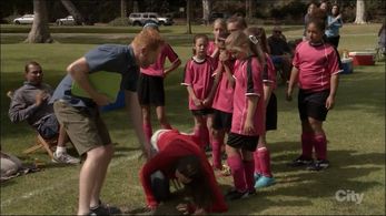 Modern Family Se 7, Ep 2: The Day Alex Left for College Dir. Jeffrey Walker Jesse Tyler Ferguson, Brittani Ebert