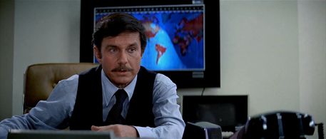 Cliff Robertson in Three Days of the Condor (1975)
