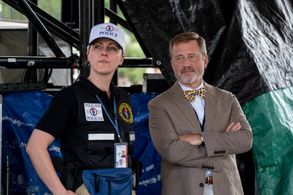 Dani Deetté and John Atwood in Richard Jewell