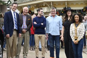 Dolly Parton's Mountain Magic Christmas