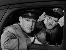 Sydney Greenstreet and James Metcalfe in Pillow to Post (1945)