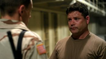 Still of Luke Moran and Sean Astin in Boys of Abu Ghraib