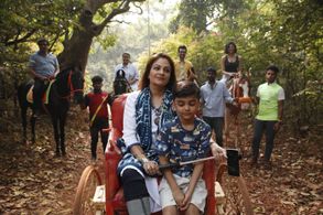 Raj Babbar, Ayesha Jhulka, Meenal Sahu, Ahaan Saboo, Raunaq Kamdar, and Sanah Kapoor in Happy Family Conditions Apply: P