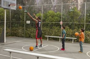 Chris Bosh, Cameron Boyce, and Karan Brar in Jessie: Say Yes to the Messy Dress (2013)