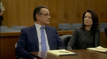 Bosch - Jon Lindstrom, Avery Clyde