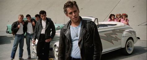 John Travolta, Jeff Conaway, Dinah Manoff, Didi Conn, Jamie Donnelly, Barry Pearl, Michael Tucci, and Kelly Ward in Grea