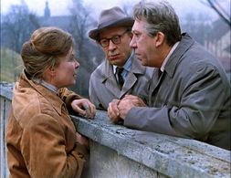 Olga Aroseva, Evgeniy Evstigneev, and Yuriy Nikulin in Stariki-razboyniki (1972)