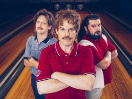 Michael C. Hall, Bobby Moynihan, and Tim Robinson in Documentary Now! (2015)