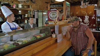 Iris Bahr, Larry the Cable Guy, and Eric Esteban in Larry the Cable Guy: Health Inspector (2006)
