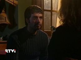 Adrián Navarro in Vidas robadas (2008)