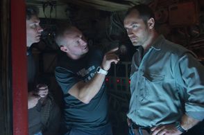 Jude Law, Kevin Macdonald, and Christopher Ross in Black Sea (2014)