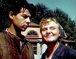 Radner Muratov and Galina Okhrimenko in Hunters in Siberia (1959)