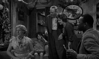 Leslie Caron, Avis Bunnage, Cicely Courtneidge, Bernard Lee, and Brock Peters in The L-Shaped Room (1962)