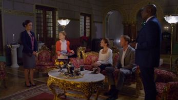 Danica McKellar, Colin McFarlane, Rupert Penry-Jones, Alexandra Evans, and Ellie Botterill in Crown for Christmas (2015)