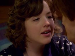 Aislinn Paul and Justin Kelly in Degrassi: The Next Generation (2001)