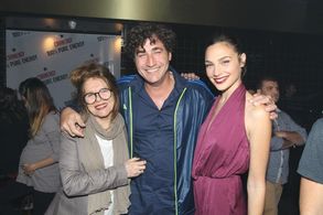 Kicking Out Shoshana - Gal Gadot, Yael Aviv, Shay Kanot