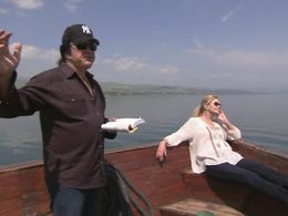 Shannon Tweed, Gene Simmons, Sophie Simmons, and Nick Simmons in Gene Simmons: Family Jewels (2006)