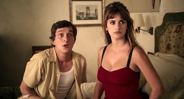 Penélope Cruz and Alessandro Tiberi in To Rome with Love (2012)