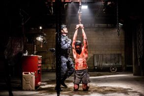 Still of Alejandro Barrios and Alex Russell in S.W.A.T.