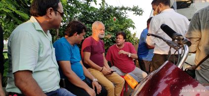 Sanjay Mishra and Ram Singh Rajput in Woh 3 Din (2022)