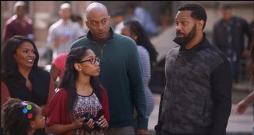 Nia Long, Mike Epps, James Lesure, Aalyrah Caldwell, and Iman Benson in Uncle Buck (2016)