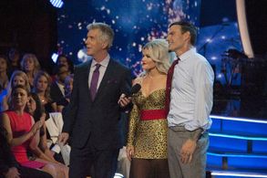 Tom Bergeron, Vanilla Ice, and Witney Carson in Dancing with the Stars (2005)