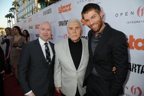 Kirk Douglas, Steven S. DeKnight, and Liam McIntyre in Spartacus (2010)