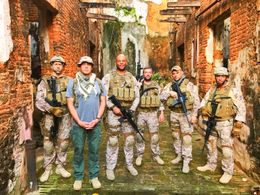 Troy Mittleider and Byron L. Hopkins in StartUp (2016)