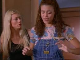 Anais Granofsky and Peta Wilson in La Femme Nikita (1997)