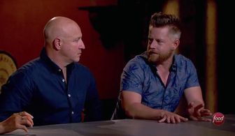 Tom Colicchio and Richard Blais in Top Chef (2006)