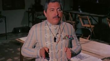 Renzo Montagnani in The Soldier with Great Maneuvers (1978)