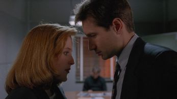 Gillian Anderson, David Duchovny, and Paul Sand in The X-Files (1993)