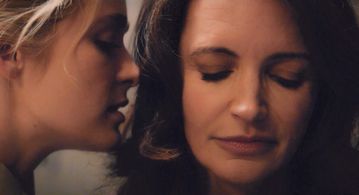 Kristin Davis and Greer Grammer in Deadly Illusions (2021)