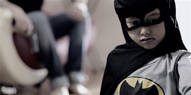 Ruben Maria Soriquez and Kim Soriquez in A Perfect Family (2017)