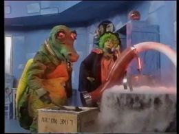 Carol Lee Scott and Freddie Stevens in Emu's World (1982)