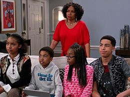 Jenifer Lewis, Yara Shahidi, Marcus Scribner, Miles Brown, and Marsai Martin in Black-ish (2014)