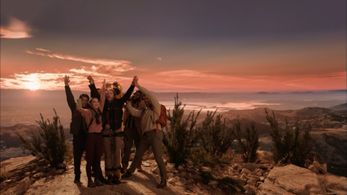 Adrian Hough, Will Yun Lee, Jordana Summer, Chuku Modu, and Wavyy Jonez in The Good Doctor (2017)