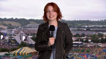 Alice Levine in Glastonbury 2017 (2017)