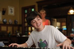 Greyson Chance in Raising Hope (2010)
