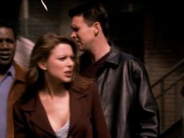 Kari Wuhrer, Cleavant Derricks, and Robert Floyd in Sliders (1995)