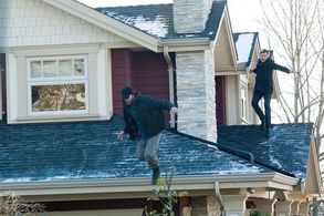 Joshua Jackson and Todd Scott in Fringe (2008)